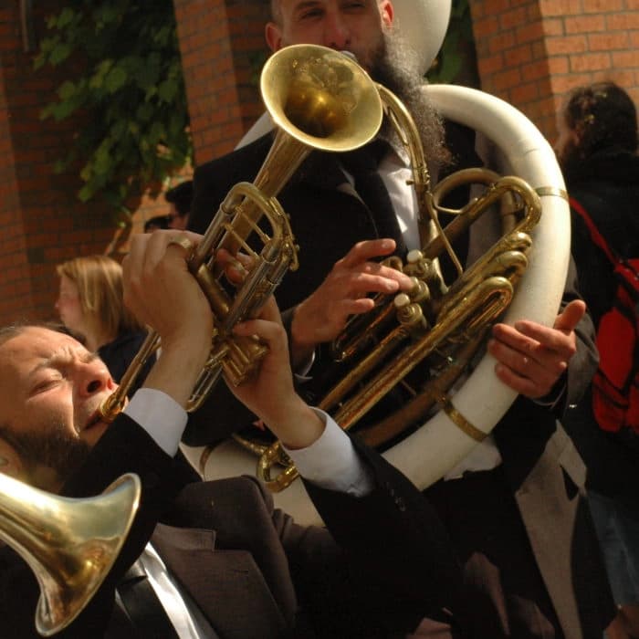 En Fanfare 10