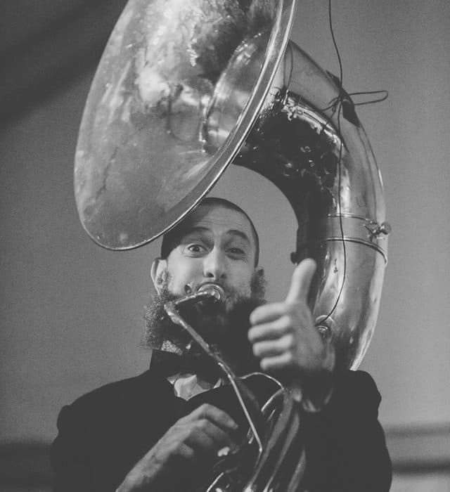 En Fanfare 17