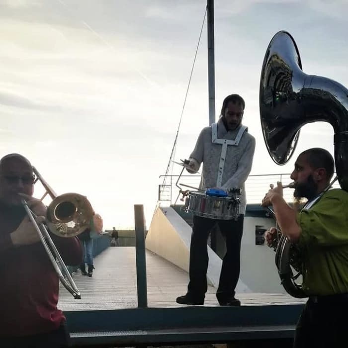 En Fanfare 30